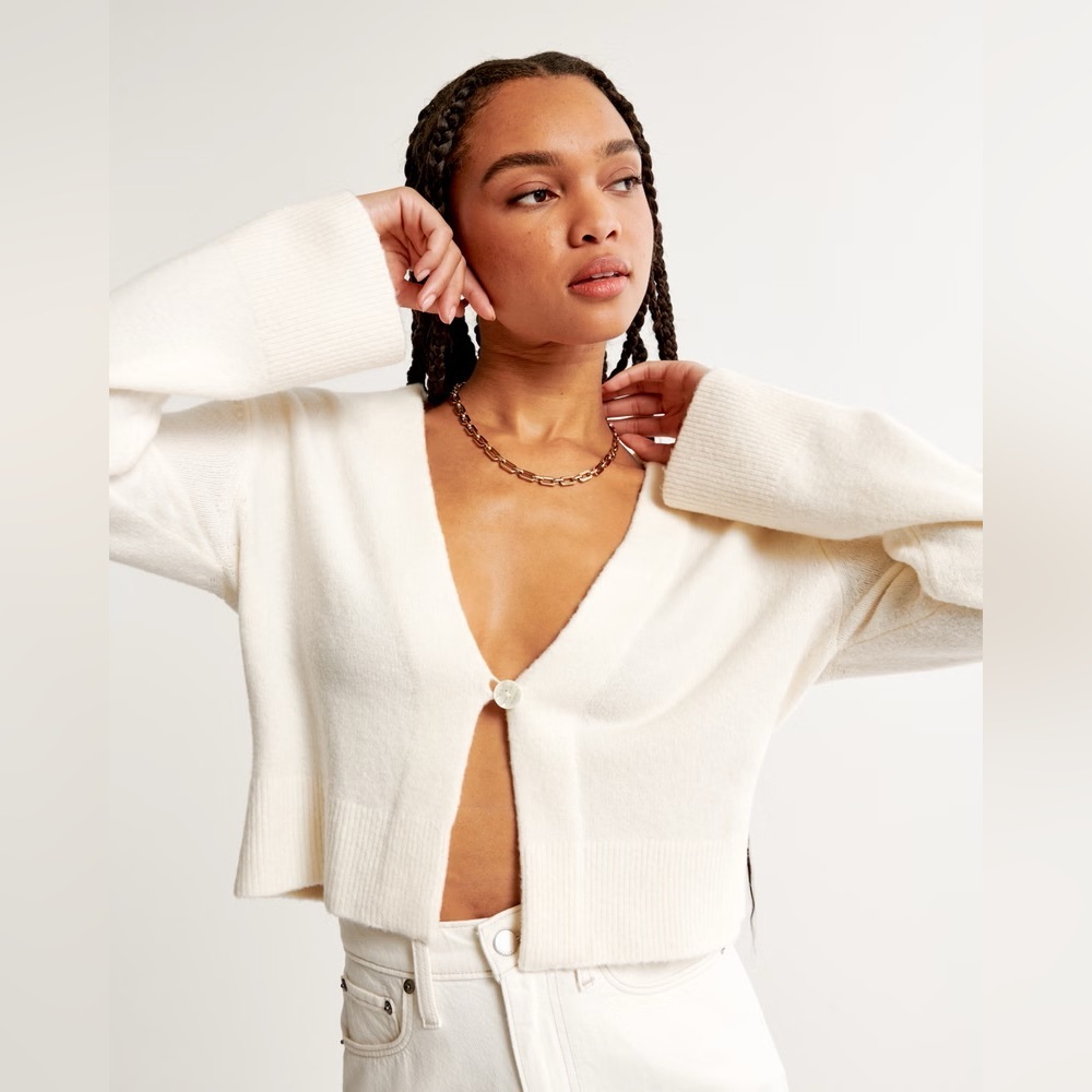 Abercrombie & Fitch One-Button Cardigan